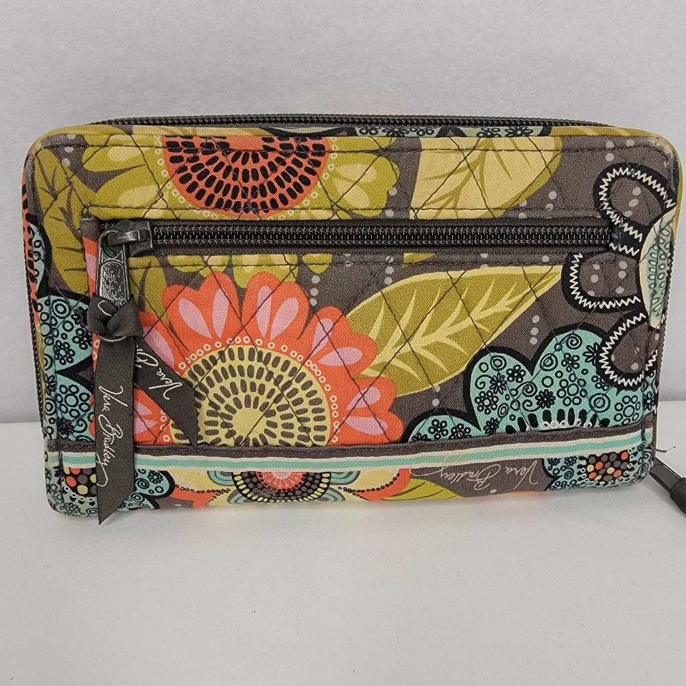 Vera Bradley‎ Floral Multicolor Women's Wallet. P161
